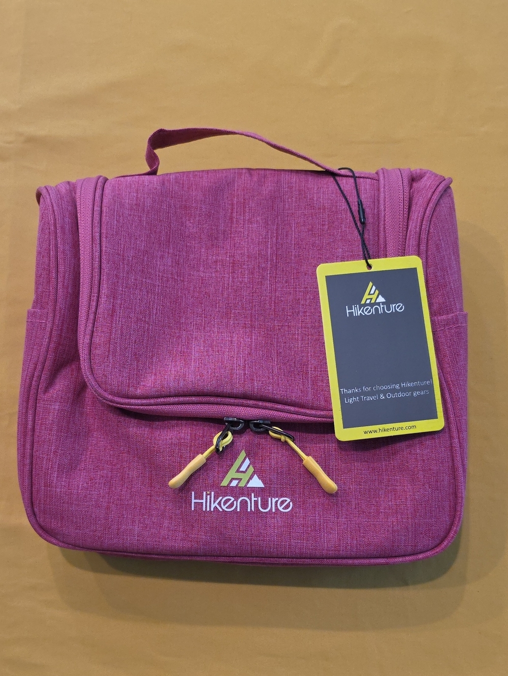 NWT Hikenture Hanging Travel Toiletry Bag Organizer Pink Perfect Condition
